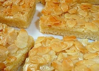 Blitzkuchen vom Blech mit Mandeln