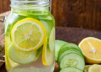 Hausgemachtes Entgiftungswasser