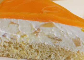 Leichte Multivitamin-Obst-Torte