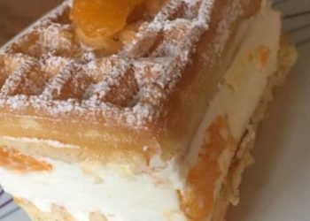 KÄSE-SAHNE SCHNITTEN