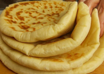 Knoblauchfladen mit Käse ohne Hefe