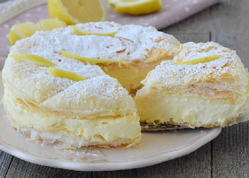 CREMESCHNITTEN GEFÜLLT MIT VANILLE