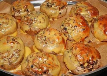 Champignons gefüllt mit Gouda und Hackfleisch