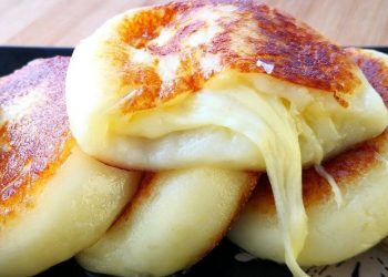 Schmelzknoblauch-kartoffelfrikadellen-gefullt-mit-schmelzkasekäse