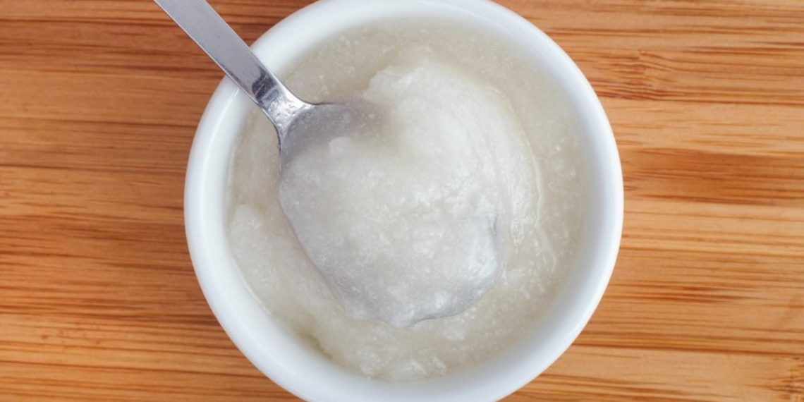 Vergessen Sie das Färben, das kaschiert alle grauen Haare in 10 Minuten