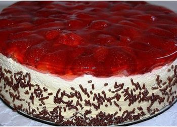 Lecker Erdbeerkuchen mit Schmand Vanillecreme