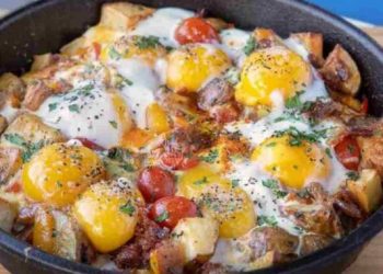Bratkartoffeln mit Ei und Käse – einfach und lecker
