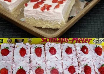 Die besten Schnitten aller Zeiten! Erdbeer Schmand Schnitten