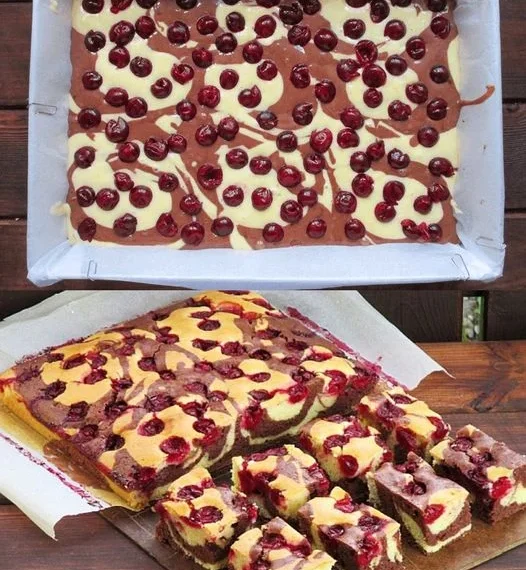 Kirschkuchen vom Blech ich nehme 1 Glas Sauerkirschen und backe 40 Minuten