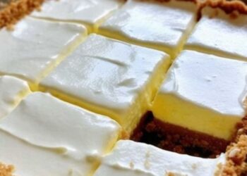 Cremige Zitronenquadrate