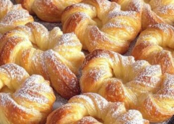 Blätterteigstangen mit Pudding und Quark