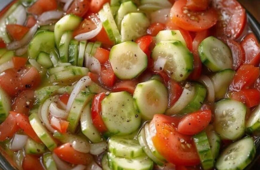 Ich bin kein Salat-Fan, aber dieser Salat hat mich verändert. Er ist frisch, spritzig und macht total süchtig.