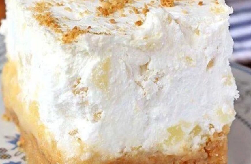 Leckeres Dessert mit Ananas