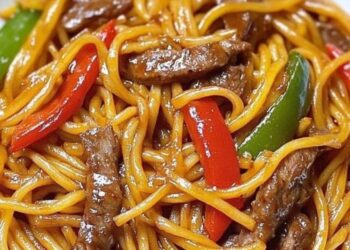 Asiatisches Rindfleisch mit Paprika und Spaghetti – eine köstliche Fusion