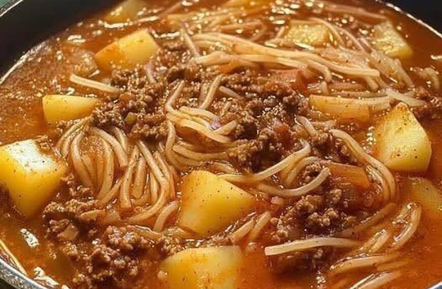 Fideo mit Kartoffeln und Hackfleisch
