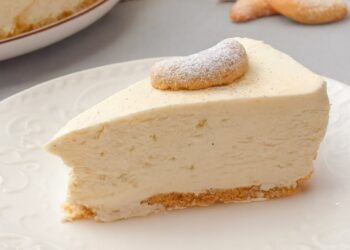 Vanillekipferl-Käsekuchen ohne Backen: So einfach gelingt der cremige Wintertraum