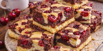 Schoko Kirsch Blechkuchen in 5 Minuten!