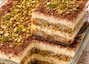 Pistazien-Tiramisu ohne Backen – cremig, edel & unwiderstehlich