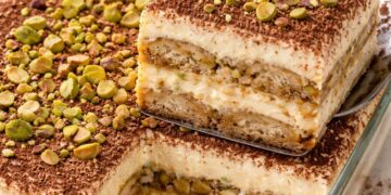 Pistazien-Tiramisu ohne Backen – cremig, edel & unwiderstehlich